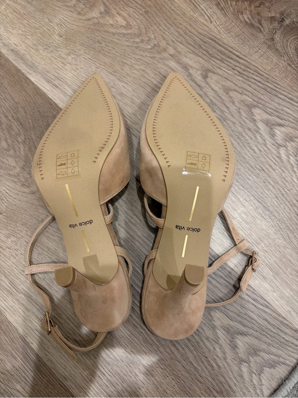 NWOT Dolce Vita Kamra Heels Camel Suede